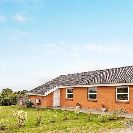 Three-bedroom Holiday In Faaborg 2 *